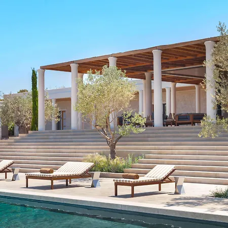 מלון Amanzoe 5*