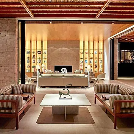 Amanzoe
