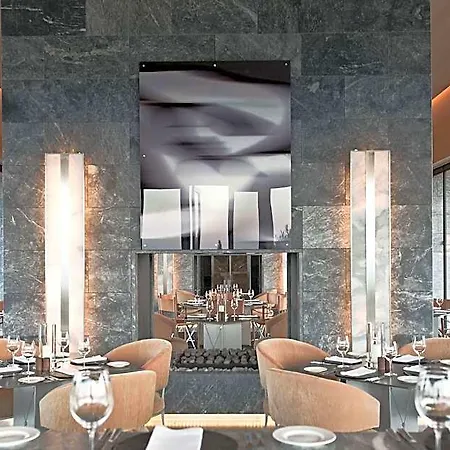 Amanzoe